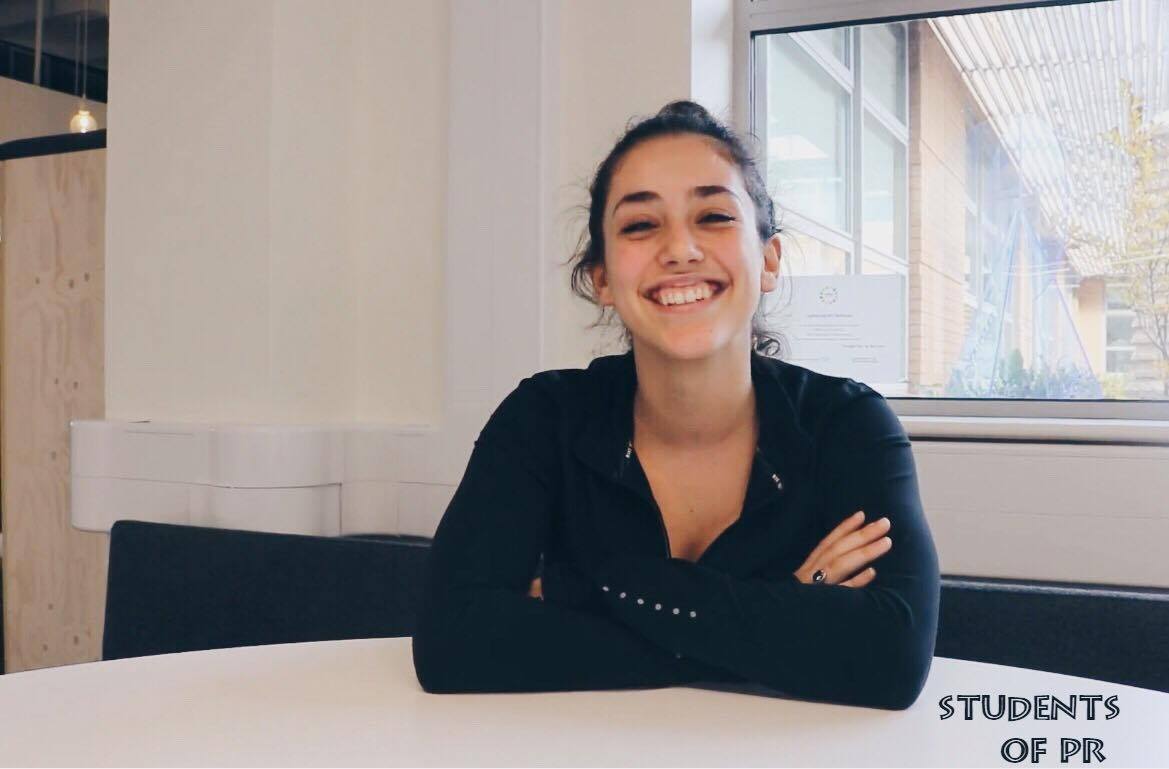 StudentsofPR's tweet image. “I enjoy the PR&amp;amp;Advertising course as we do a lot of group projects.” 
Quendressa, 2nd year PR&amp;amp;Advertising student
#studentsofpr #london