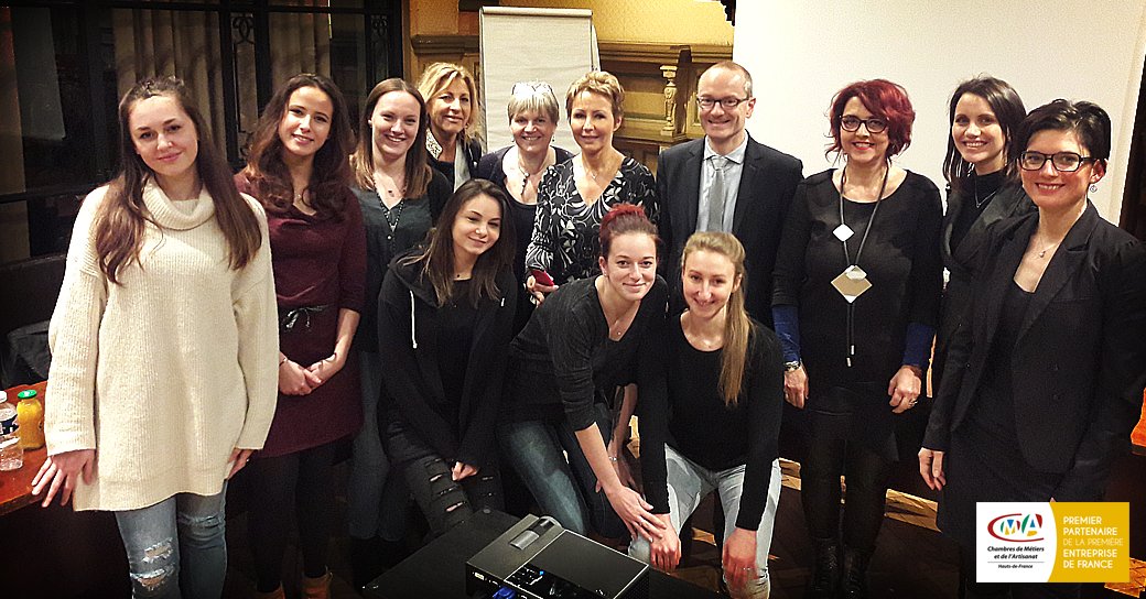 CMA_HdF's tweet photo. [CNAIB] Soirée d'échanges hier soir entre professionnelles et futures professionnelles des soins esthétiques autour d'Edith Yvorra, Présidente de la Confédération Nationale Artisanale des Institut de Beauté du Nord-Pas-de-Calais ! #Apprentissage #CNAIB https://t.co/61V0vkWsEu