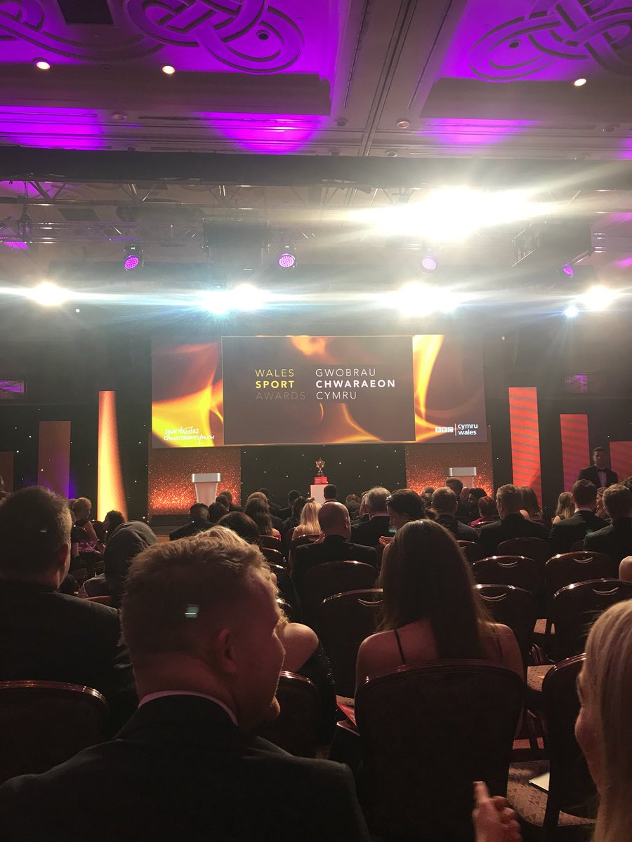 nptpass's tweet image. Delighted to have been asked to attend #WSA2017 with @StreetGameWales for @nptpass work on the @UsGirlsWales project and we won 👍🏼🏆🥇check out #togetherfitterstronger for info on our girls projects or search Nptgirls on Facebook