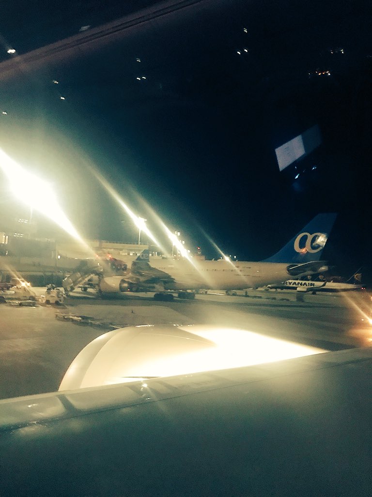 Poniendo las calles... 😅 14 horas después por fin en #Madrid último vuelo a #Barcelona 💪🏼🔥 y esta noche nos vemos en #NewCel #NocheBachatera #TourMiMomento