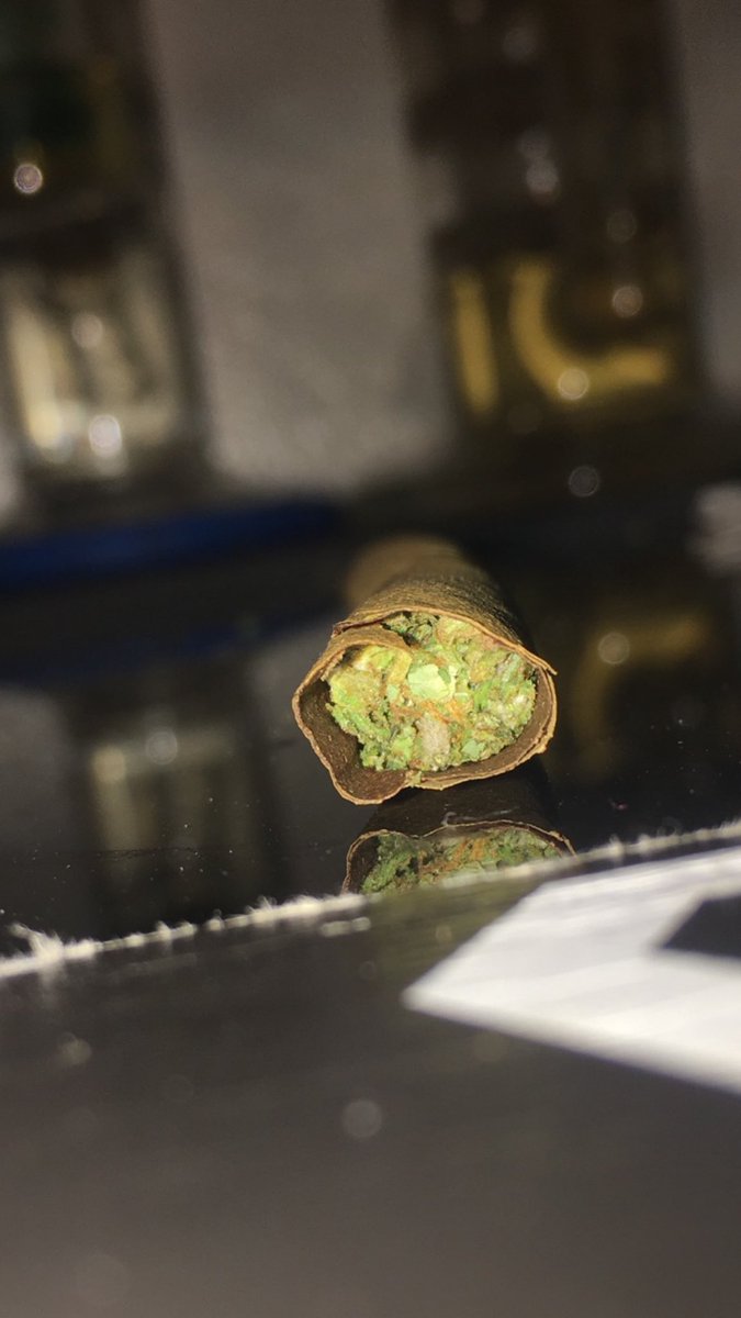 VarientCSGO's tweet photo. #weedporn https://t.co/QUYDZBs4eM