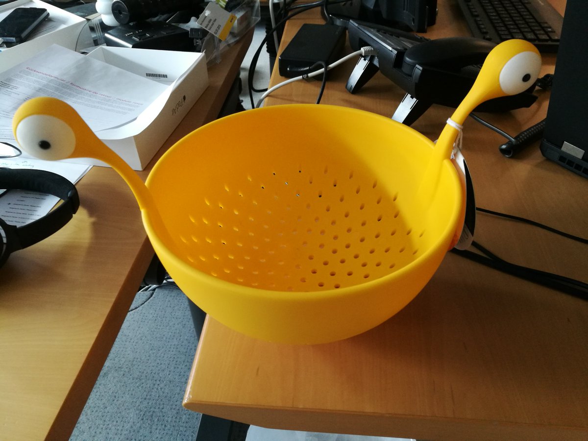 Ritigampfi's tweet photo. Ich habe nun ein Spaghettimonster-Sieb ;-) #pastafaria https://t.co/aDIS9LZLSO