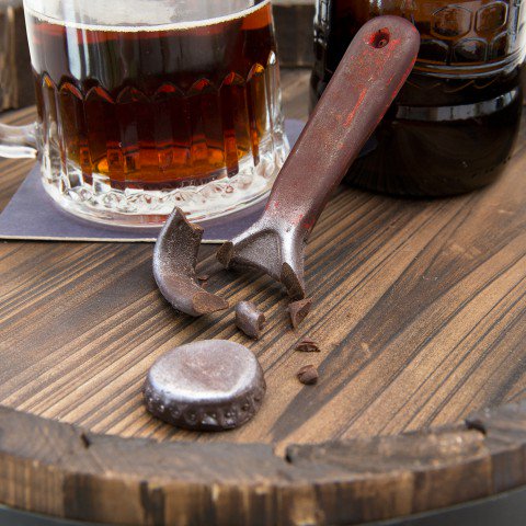 schokolatuk's tweet photo. Want the ultimate chocolate gift for a wine or beer connoisseur? The chocolate wing corkscrew is a timeless classic in the Schokolat collection. Why not gift it with a real bottle of wine as a innovative present at Christmas. Checkout our other fun gifts. https://t.co/zupPyGNOwm https://t.co/p8HssrUXSu