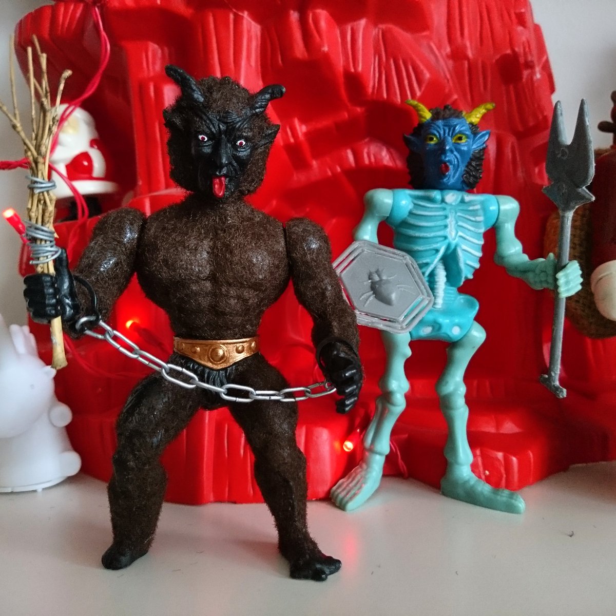 Knock-Off Collector tweet media