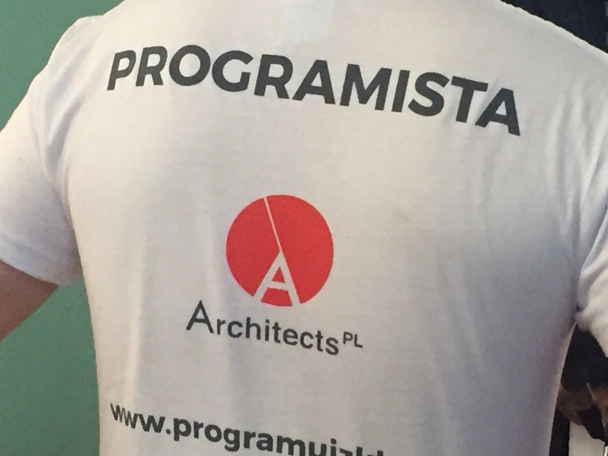 piotr_mirowicz's tweet photo. uczniowie kl.4-6 #gdansk.ich szkół podejmują próbę bicia rekordu #guinessa w programowaniu #codeandshare https://t.co/A2IRe6vhJ8