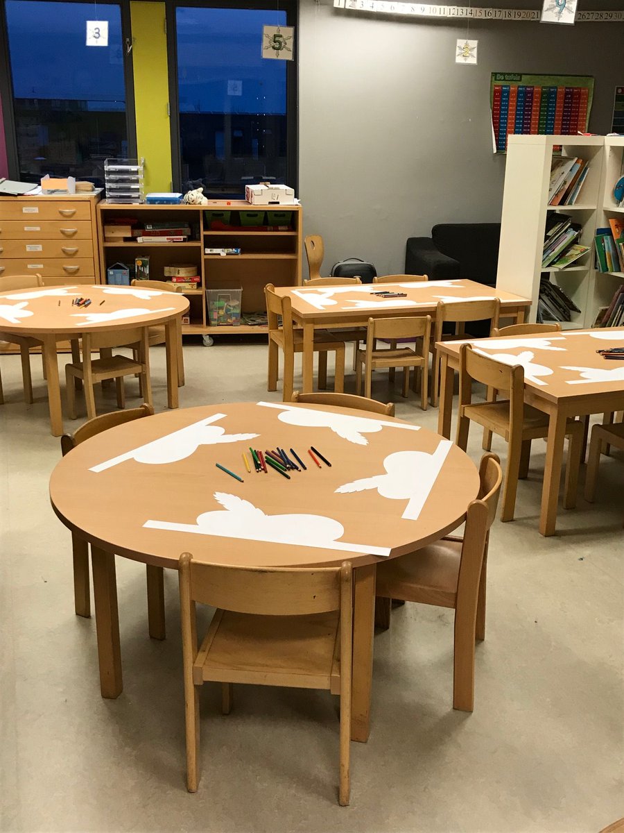 Wij hadden nog wat Pietenmutsen over, die hebben wij aan de basisscholen en de #kinderopvang in de buurt gegeven om de kinderen te laten kleuren, plakken of verven. Heerlijk avondje is gekomen, fijne #Sinterklaas!