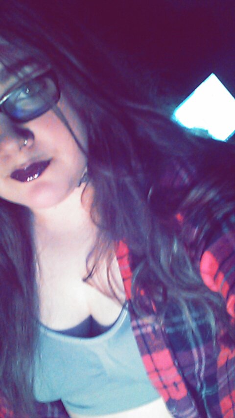 bff4eva100's tweet photo. being single is fun 😘😘 https://t.co/lZ9ESZna7l