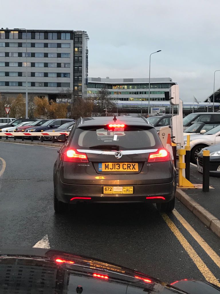 crazycabie's tweet photo. @manairport this guy has picked up a job on "authorised vehicle" only https://t.co/wqSK8piQ94
