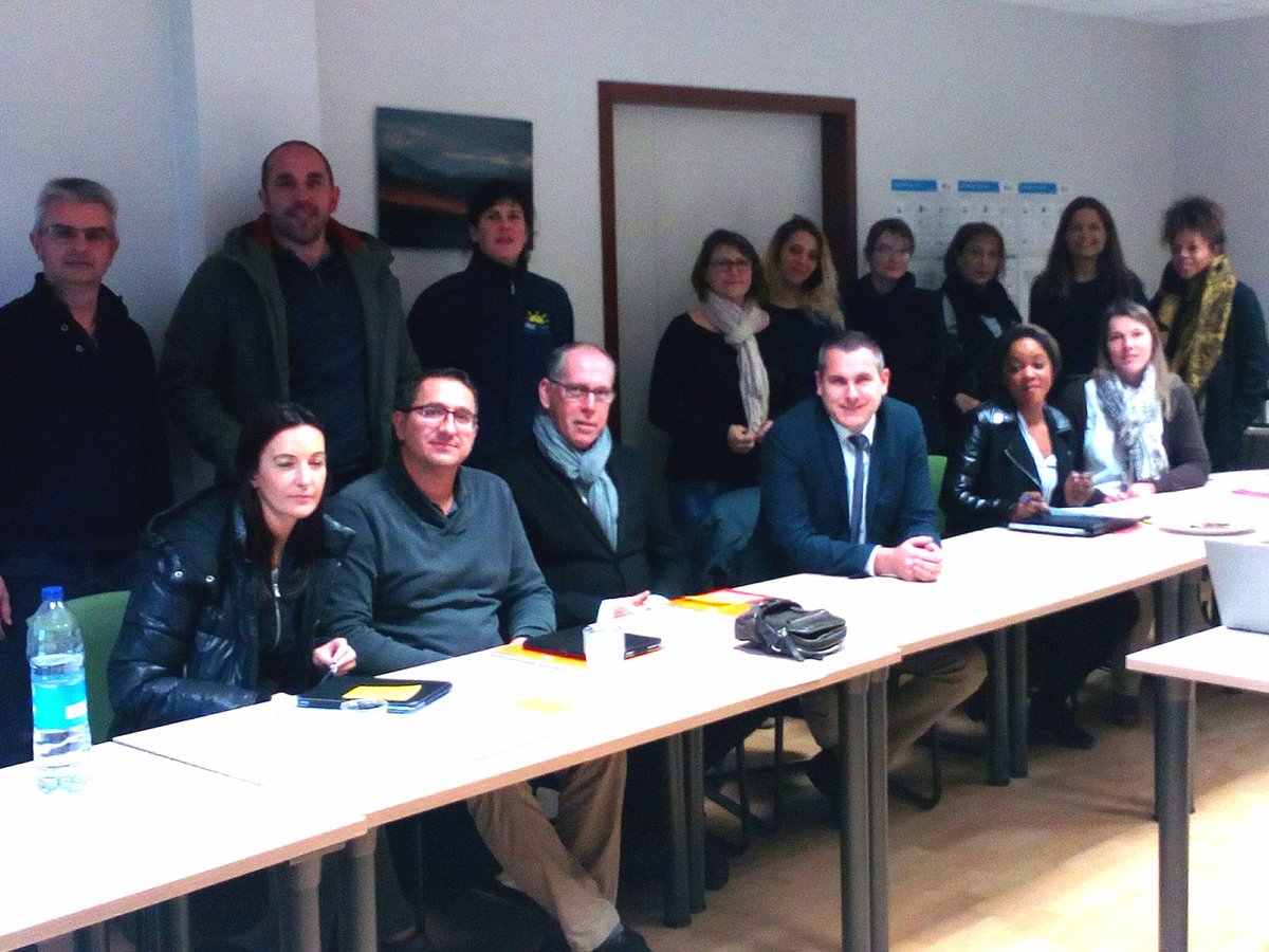 6 entreprises de la Propreté professionnalisent
l'accompagnement des bénéficiaires des #clausesdinsertion : Abc Net, Hil
Propreté, Net Plus, Onet Services, Rennes Clair, @samsicpropret. Un coaching de 6 mois financé par l'OPCA et <a href="/metropolerennes/">Rennes Ville et Métropole</a> mené par Ethis Management