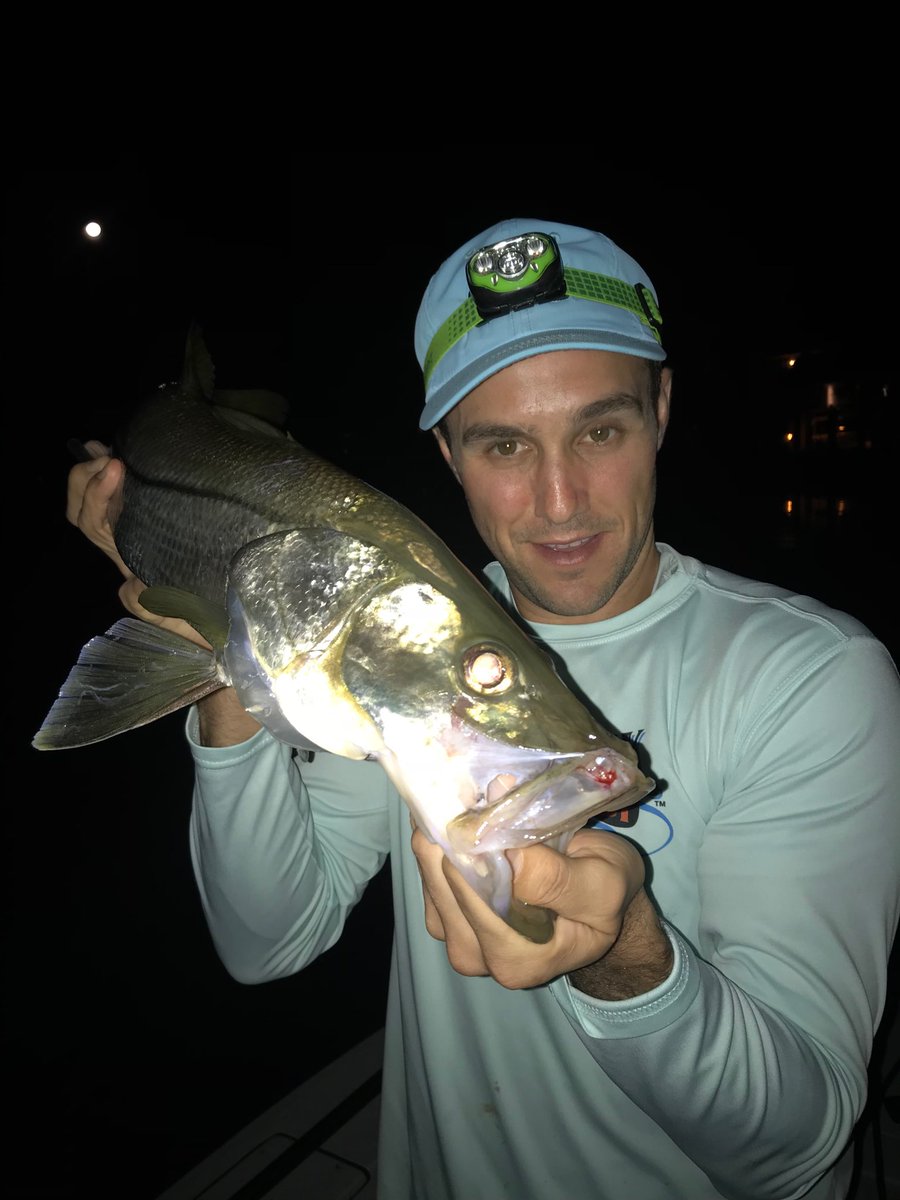 CaptainPatGould's tweet photo. Great night Fishing with Zach Clark . Lots of big boys. #supermoon https://t.co/i1u2NkUAPP