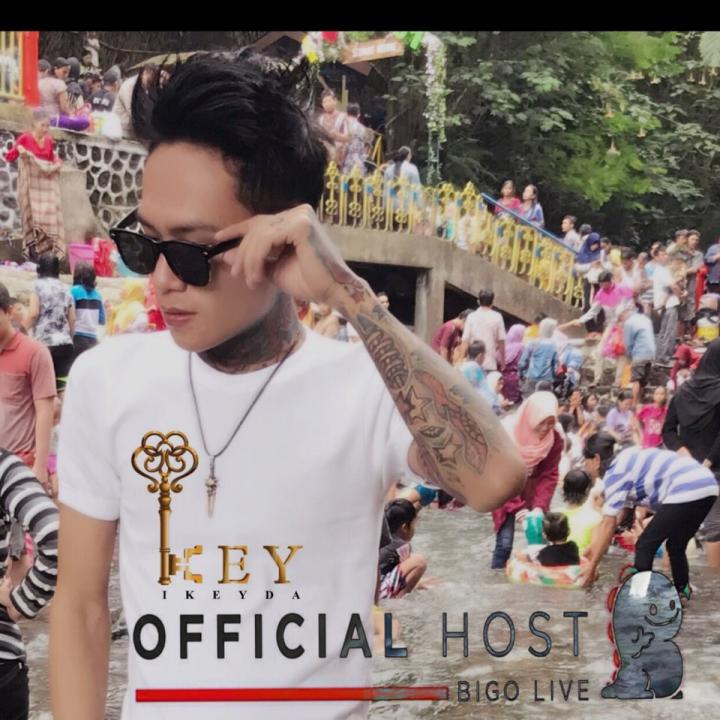 OMG! Kamu harus melihat ini. #BIGOLIVE.  
bigo.tv/sid/2173532831…