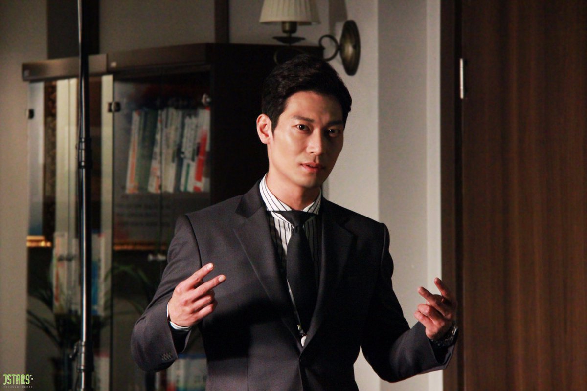 월화극 1위 등극 MBC '투깝스'의 원리원칙 검사 탁재희 역을 맡은 박훈 배우의 '매력만점' 사진 공개-* 밤 10시 본방사수 잊지마세요:D #투깝스 #박훈 #탁재희 #탁검사 #원리원칙검사 #MBC #밤10시 #본방사수