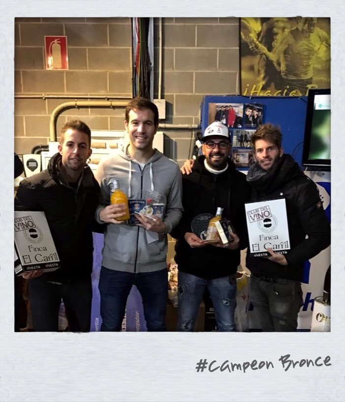 smashpadelin's tweet photo. #Campeones & #SubCampeones Última prueba #CircuitoSmashPadel2017 #Girona #Avellaneda #Smash2017 #MuchoPadel #Gracias https://t.co/HFIZdSbGOB