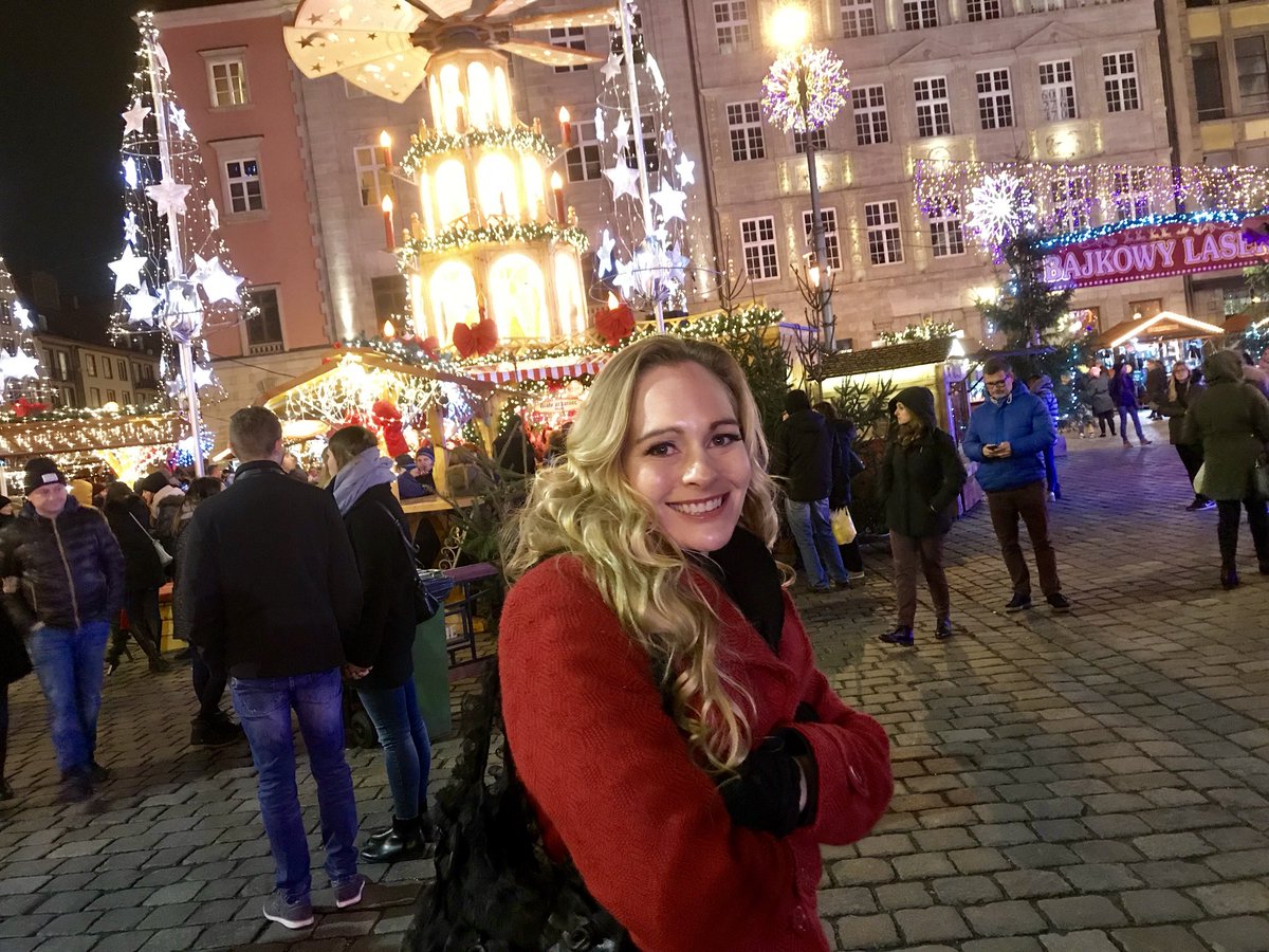 Elegant Eve Twitterren Christmas Market Was Amazing And The Cream On The Waffle Was So Tasty Xx Poland Milfmodel Lovinglife Elegantevelyn Https T Co Skbq2i9rfk