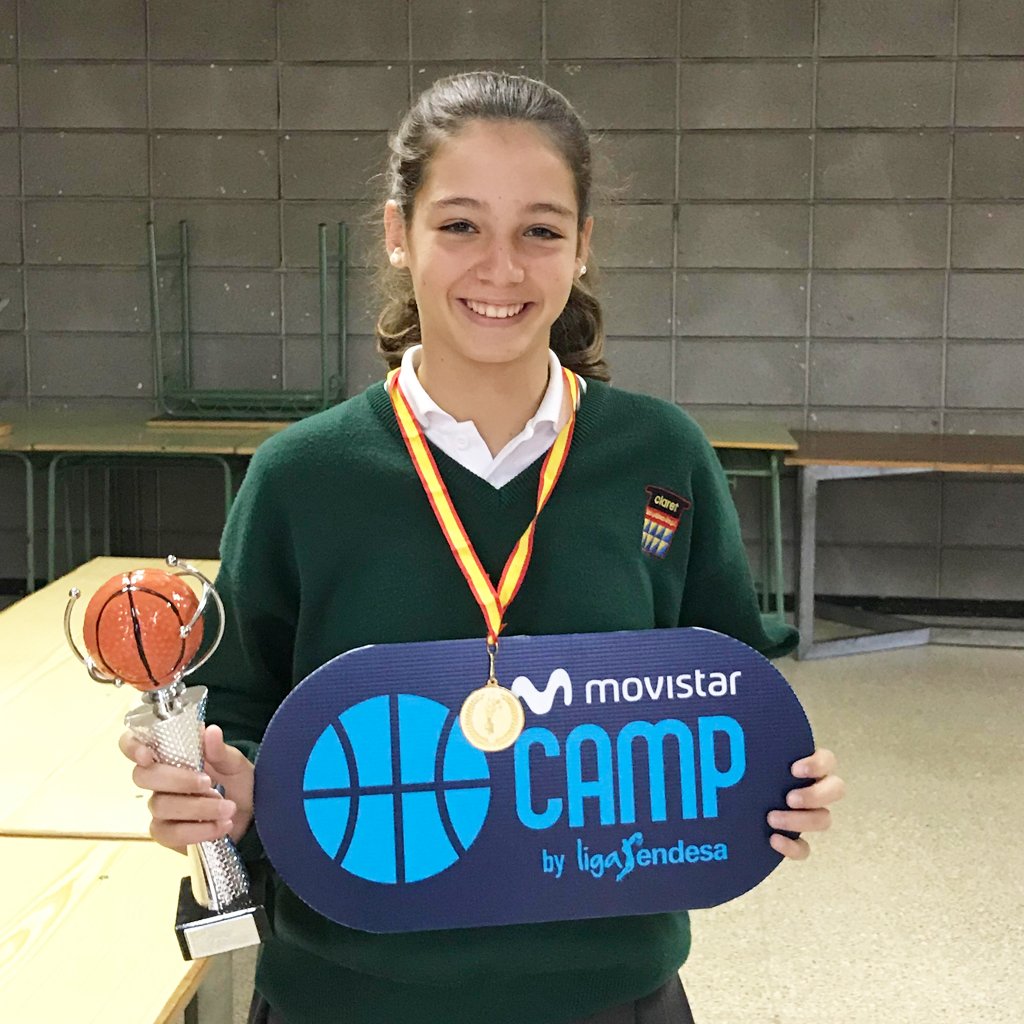 ClaretLasPalmas's tweet photo. Nuestro #alumnado participó, con 200 compañeros de otros centros, en el primer 3x3 #ACBNext, en el Pabellón La Unión #Vecindario. Nuestros alumnos Jorge García y Cira Cazorla consiguieron clasificarse para el #concurso de #triples. ¡Gracias a las familias y los participantes! https://t.co/sgnzLCPltX