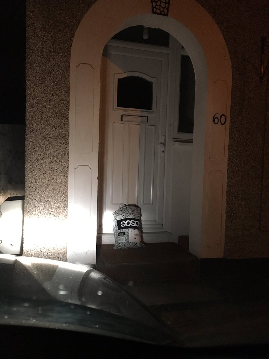 rexindranath's tweet photo. @ASOS you said my parcel was left in a 'Safe Place'. awful delivery. Parcel was opened and returns label missing🙄 https://t.co/zlER4wPY3h