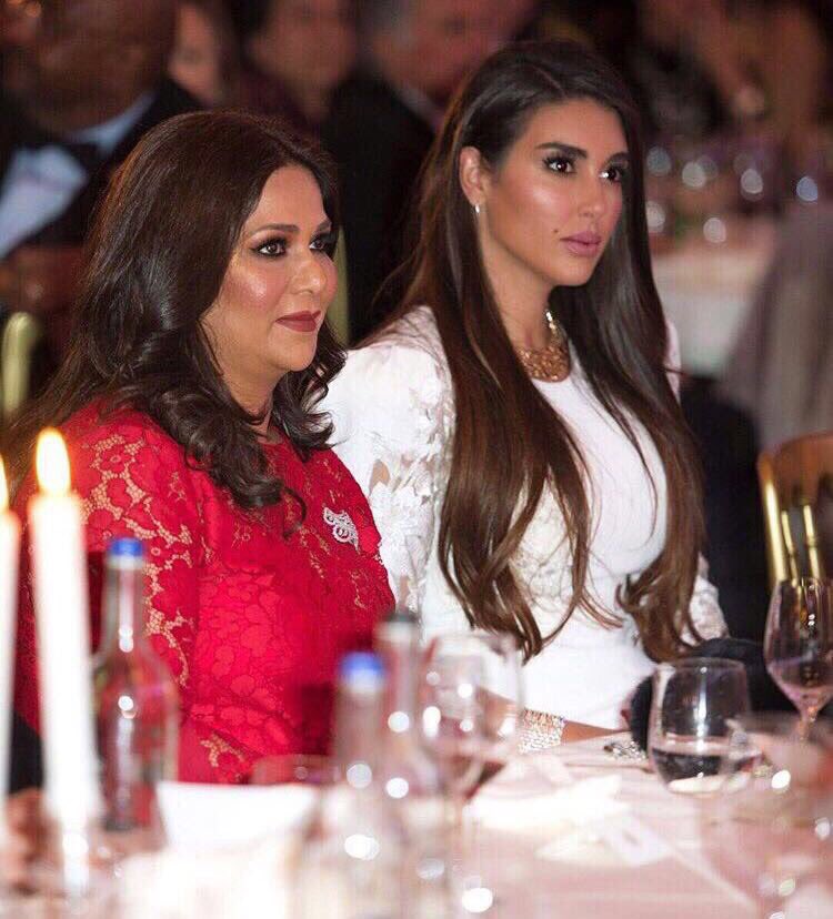 نوال الكويتية بجانب اغنيتها ( اكو مثلك ) 😍😍😍