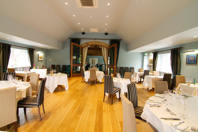 JMoore_Builders's tweet image. #DidYouKnow ❓

We have over 30 years experience in the building trade - our #building work covers a WHOLE range of services from small #property development to big commercial building contracts! 👍

Take a look at one of our projects: The Coniston Hotel! 👀 #stonework #extension