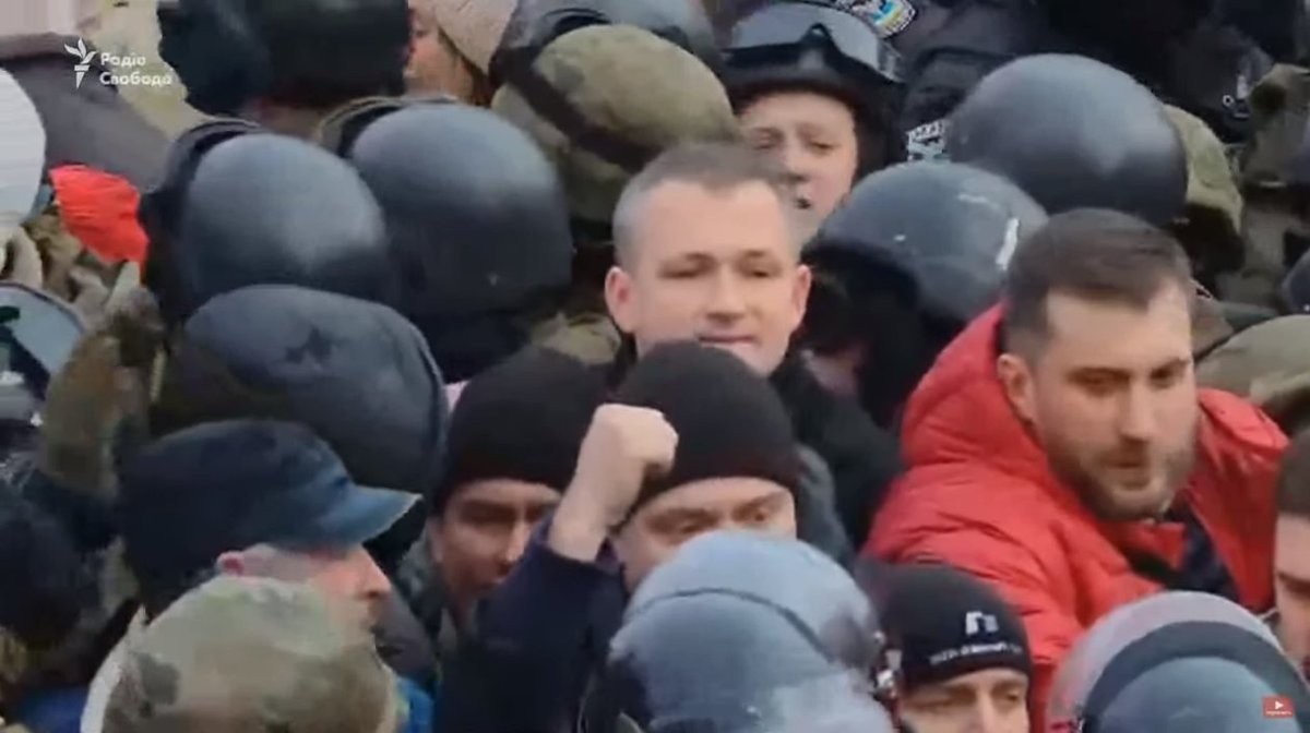 Свободівці та азовці теж є!