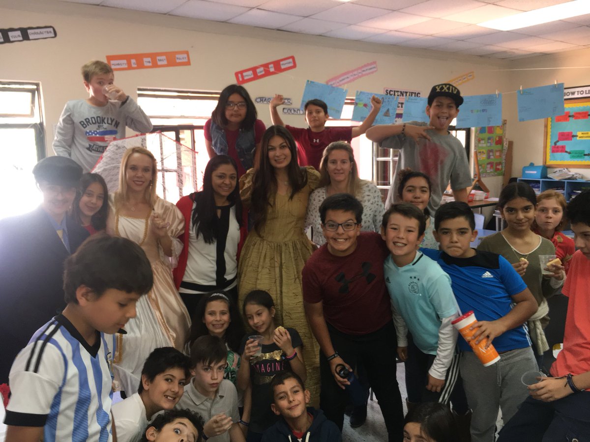 Cherrera2018's tweet photo. 5th grade Haendel 🎉 #MenorLife https://t.co/6kKaHK7oby