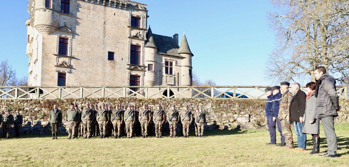 Departement Correze Auf Twitter Le Domaine Departemental De Sedieres A Accueilli Cet Apres Midi La Ceremonie Officielle De Remise De La Coiffe A 116 Eleves De L Ecole De Gendarmerie De Tulle En Presence