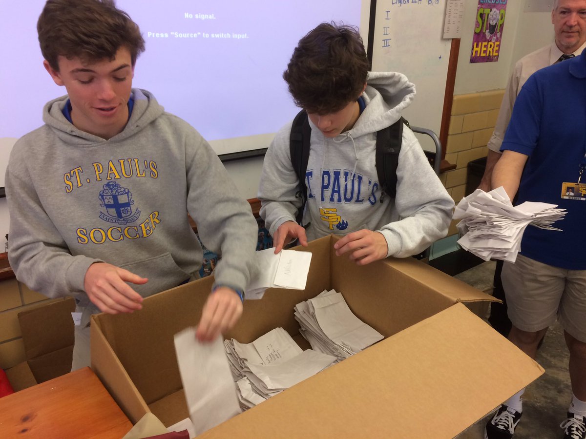 wolfnationsps's tweet photo. Thanks to the student body for actively participating in Luminaries preparations. 

Be sure to come see the light show Thursday at 6! https://t.co/4EKiicWbFD