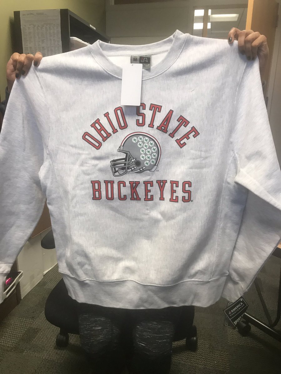 OSUREACH's tweet image. Giveaway⚠️: Cozy up before finals &amp;amp; retweet this + your favorite self-care tip with the hashtag #BuckeyeBeWell