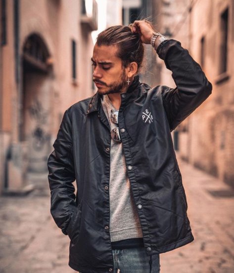 ¡Esto ya era unánime! 😱  Queríamos saber como estaba #AlbertoLucena después de tanto tiempo 😎  Y por lo que vemos... GENIAL 😀  #top #sclusib #felizjueves