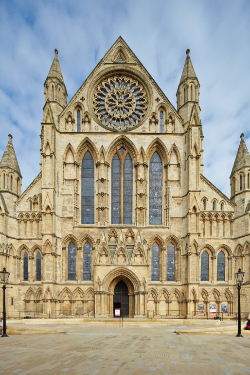 HistoricEngland's tweet image. Particularly famed for its stained glass, @York_Minster contains 128 windows, including the Great East Window, the largest expanse of medieval stained glass in the country.

bit.ly/2AYM2tg