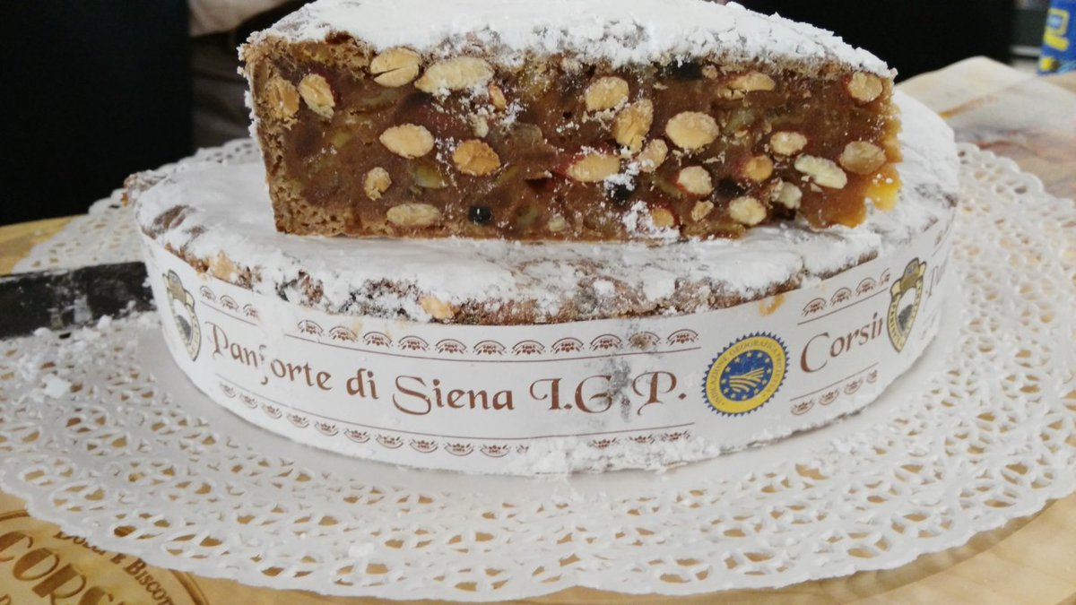 #Natale in cucina: i dolci della tradizione toscana. Dai ricciarelli al panforte, ecco le delizie da provare! bit.ly/NataleCucinaVT via @VisitTuscanyIT