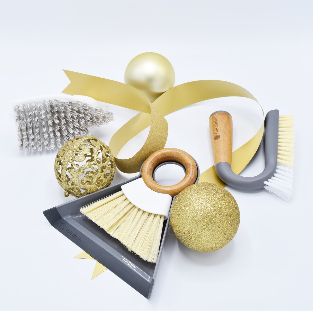 Some of our favorites for holiday tidying, sprucing up and prepping. ✨🎁