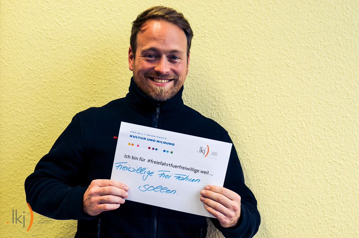 lkjlsa's tweet photo. »Ich bin für #freiefahrtfuerfreiwillige, weil ...
... Freiwillige Frei Fahren sollen.«
Deshalb fordern wir kostenfreie oder kostengünstige ÖPNV-Tickets für alle Freiwilligen*
@bmfsfj @deutschebahn #fsj #bfd #fsjkultur #fsjschule #bfdkulturundbildung #kulturfreientfalten https://t.co/S5e39twRbC