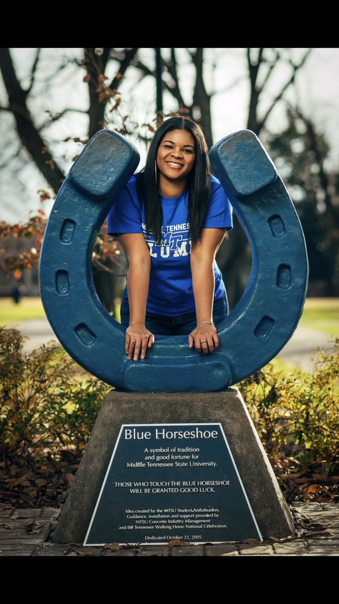 xPrettyKiki's tweet photo. Itβs happening .. #GradSzn #MTSU17 π https://t.co/kIv2nCWe2J