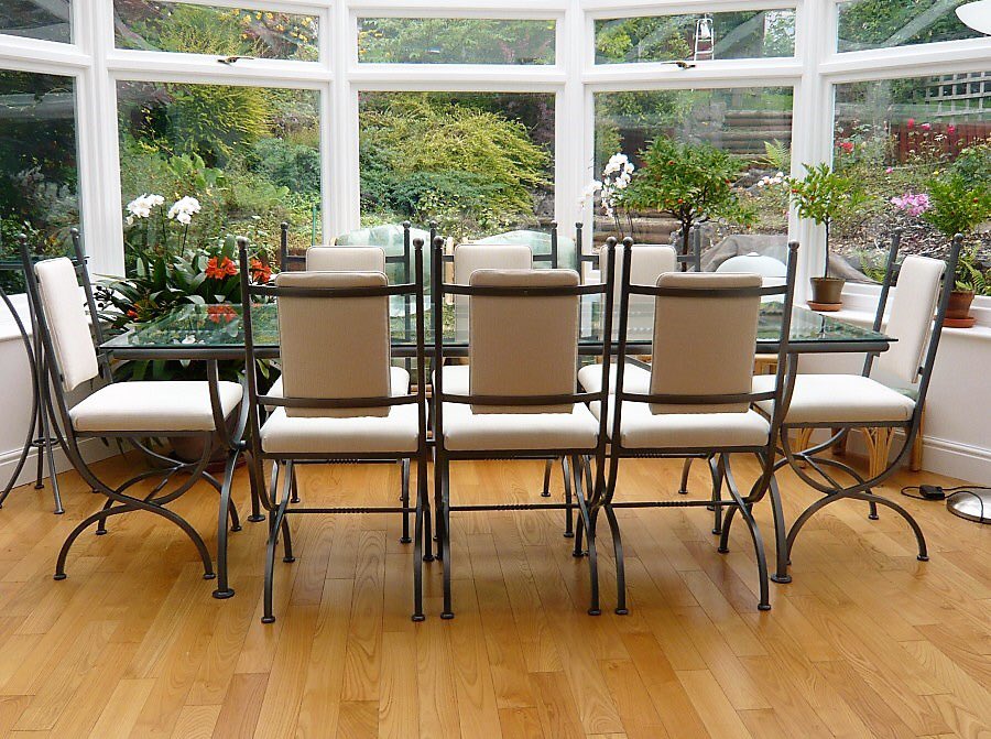 Plenty room for everyone this Christmas around one of our dining tables 🌲

Distinguished by their contemporary appearance, our metal dining chairs and tables with glass tops offer varied shapes and sizes which are often not possible with other furniture materials