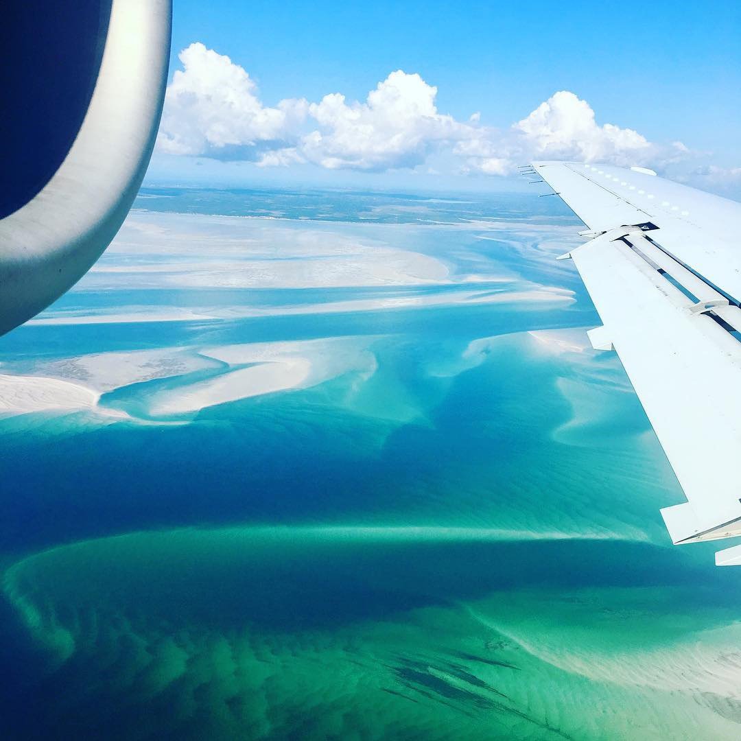 andbeyondtravel's tweet photo. Pinch yourself, it's not a dream. This is the #actualview en route to #andbeyondbenguerra. @biancasnyman77 #travelandbeyond #traveltuesday #tuesdaymotivation https://t.co/sXKv7IDqg6