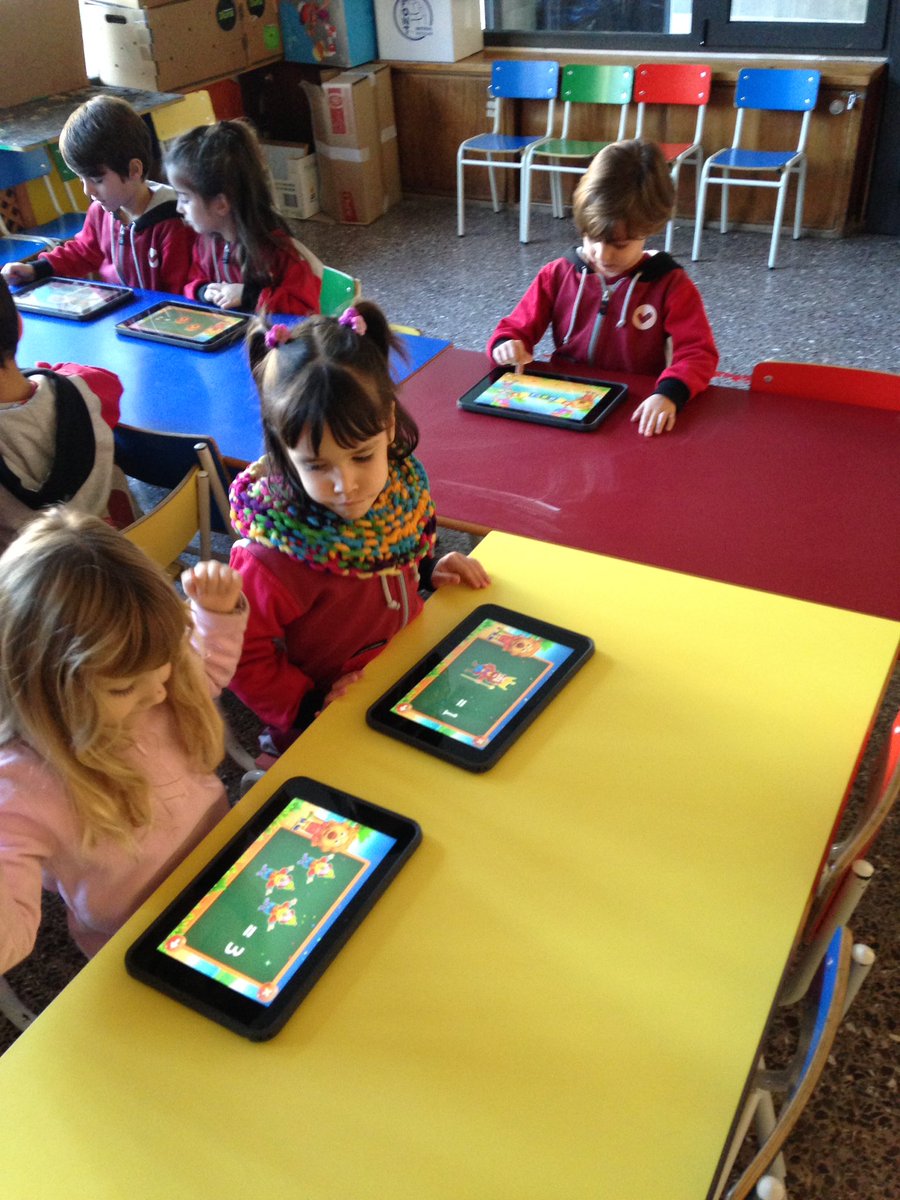 FerrandoNeus's tweet image. Avui els pingüins P4A hem fet tablets. Hem comptat i hem relacionat el número amb la quantitat corresponent!