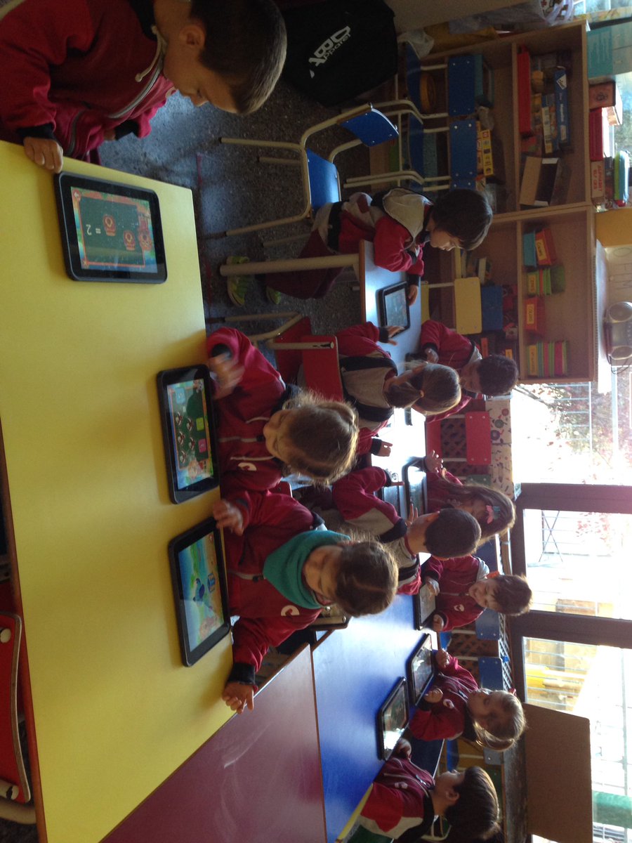 FerrandoNeus's tweet image. Avui els pingüins P4A hem fet tablets. Hem comptat i hem relacionat el número amb la quantitat corresponent!