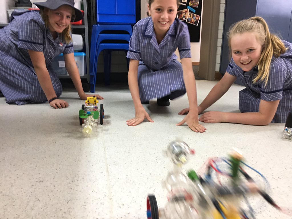 mary_whittaker's tweet photo. Capsela Racing fun. @StMichaelsLPS #lsalearn #capsela #STEM https://t.co/aETAgzj8BO