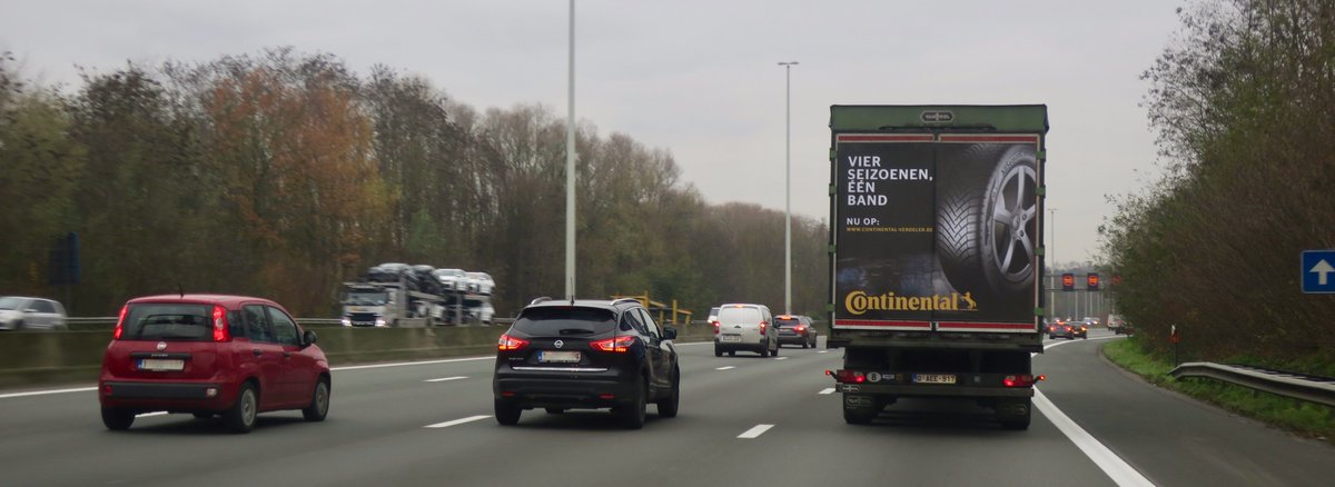 Vier seizoenen, één band. Nu op de autosnelweg maar zeker ook op continental-verdeler.be #truckvertising <a href="/conti_benelux/">Continental Benelux</a>