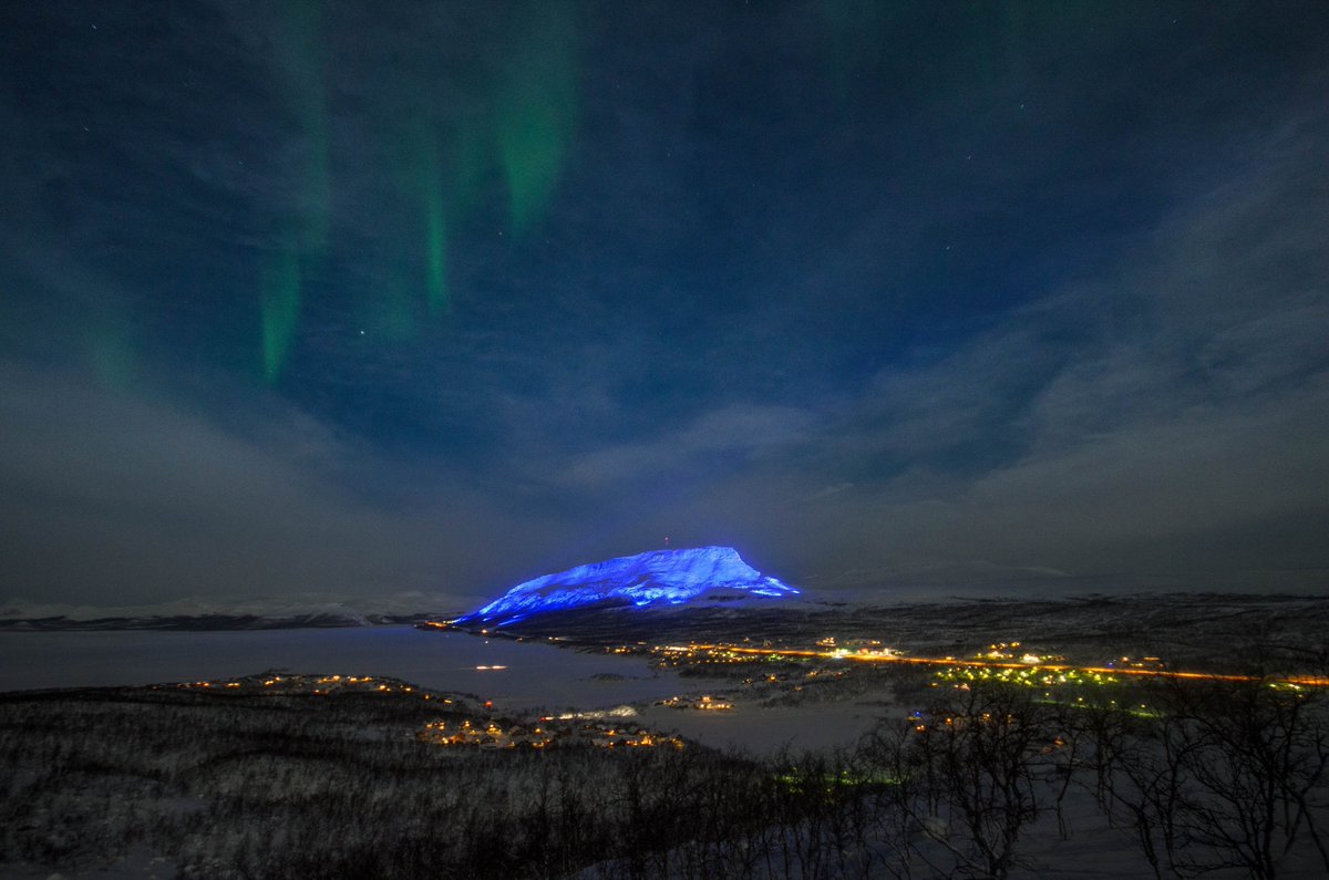 Not something you see every day here in #Kilpisjärvi #finland100 #finland #luminousFinland100 #saana  #suomi100 #luminous <a href="/ourlapland/">Visit Lapland</a> <a href="/discoverfinland/">Discovering Finland</a>