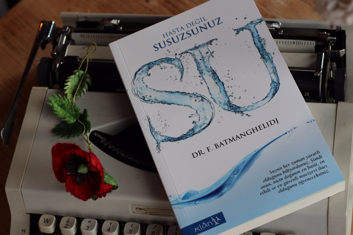 HASTA DEĞİL SUSUZSUNUZ
.
.
“Su mu, Yoksa Diğer İçecekler mi?
Suyun her zaman yararlı olduğunu biliyordunuz. Bu kitap sayesinde suyun, niçin doğanın en basit, en etkili ve en güvenli mucizevi ilacı olduğunu öğreneceksiniz.”
.
#su #suyunönemi  #klankitap #klanyayınları