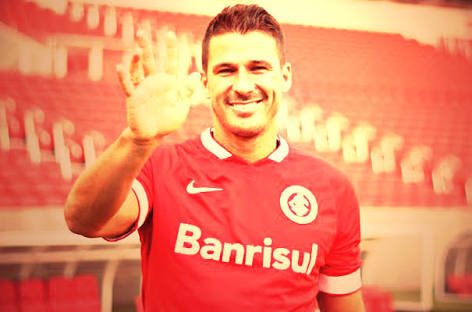 indiooficial03's tweet photo. Hoje completo 3 anos que me despedi dos gramados. Foram 10 anos no @SCInternacional com 15 títulos e 33 gols. Obrigado por tudo Nação 🇦🇹🇦🇹🇦🇹!!! https://t.co/vfsso8AIss