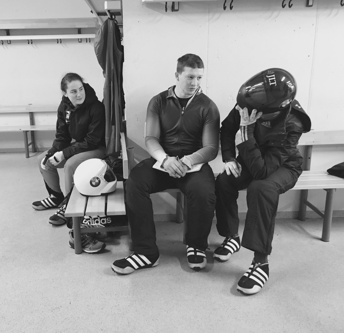 Official training day 1 in Winterberg, Germany. We have only a few days to remember the track and work out this years ice.  
Saw these three chatting about sliding lines, so cute! #teamwork <a href="/The_BBSA/">British Bobsleigh and Skeleton Association</a> 🙌🇬🇧