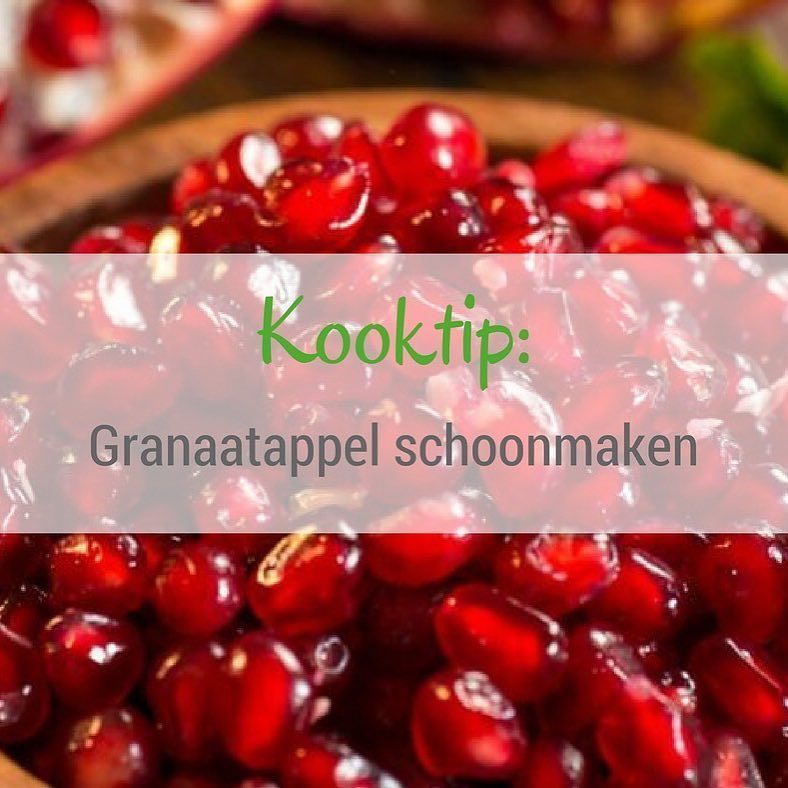 Bezig met de couscoussalade van deze week en ben je aan het klooien met de granaatappel. Let dan goed op! Halveer de granaatappel, leg de platte kant in je hand, je vingers beetje gespreid. Sla dan met een pollepel op de bovenkant, boven een schaal. De pitjes vallen er moeit…