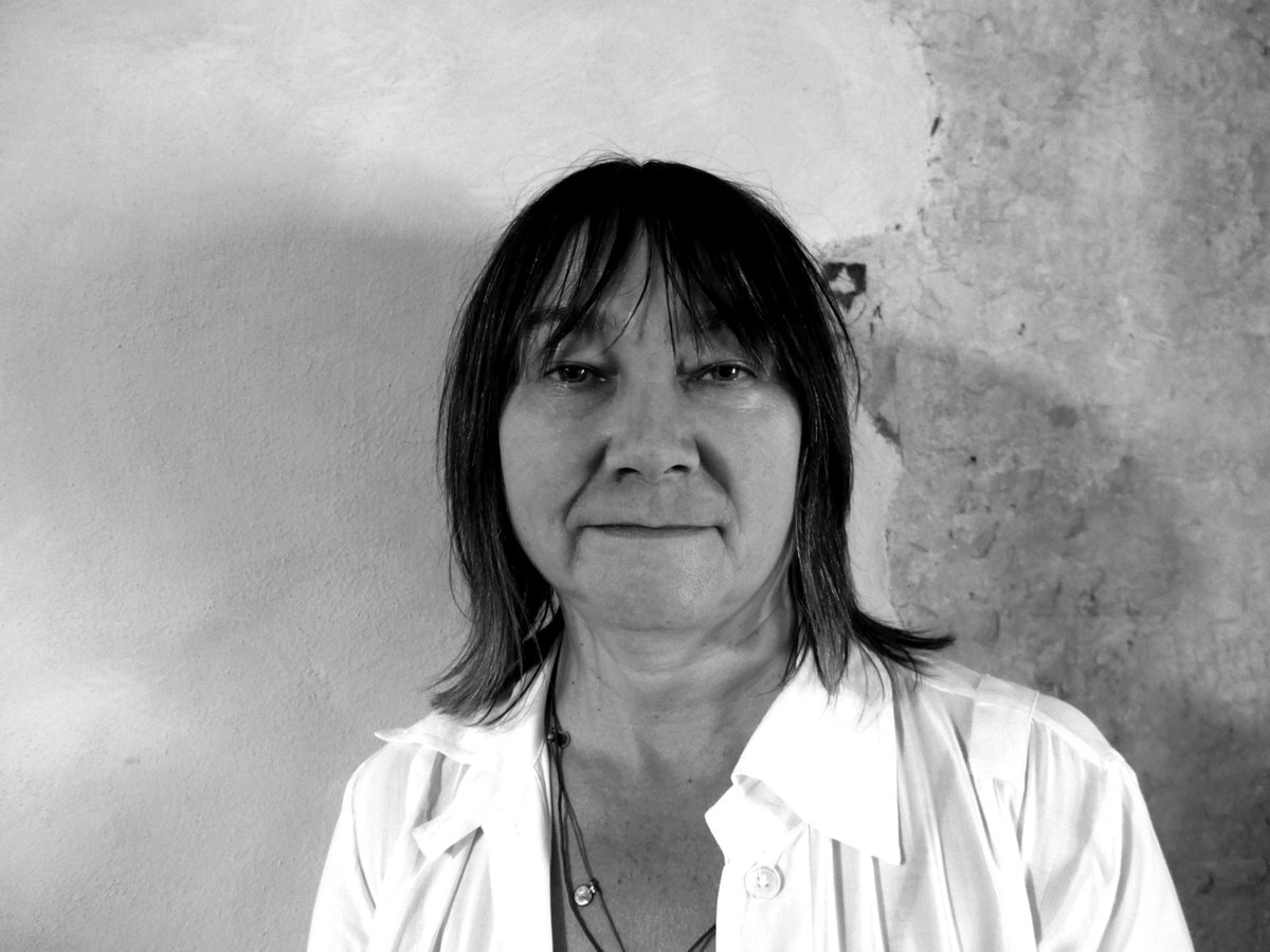 McrLitFest's tweet photo. TONIGHT, 7.30pm @MHCentre - Our final #MLF17 event is the brilliant #AliSmith & @JackieKayPoet reading & discussing their playful, profound & joyous #Winter & #Bantam Now completely SOLD OUT so no tickets on the door, sorry! #culturednorth #UNESCOCityofliterature https://t.co/tKIoB4hmrX
