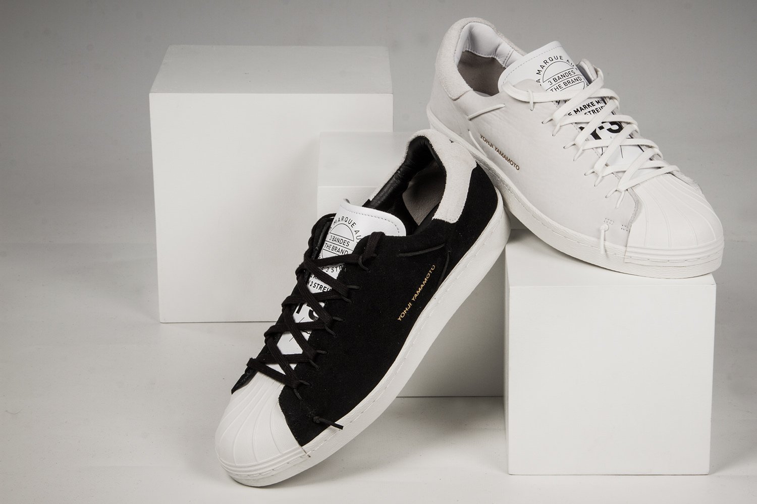 satélite nada Cambiable Aphrodite Clothing on Twitter: "New from @adidas x Y3, the Super-knot.  Their latest interpretation of the classic adidas Superstar, the Super Knot  is constructed with premium suede uppers which sport a unique