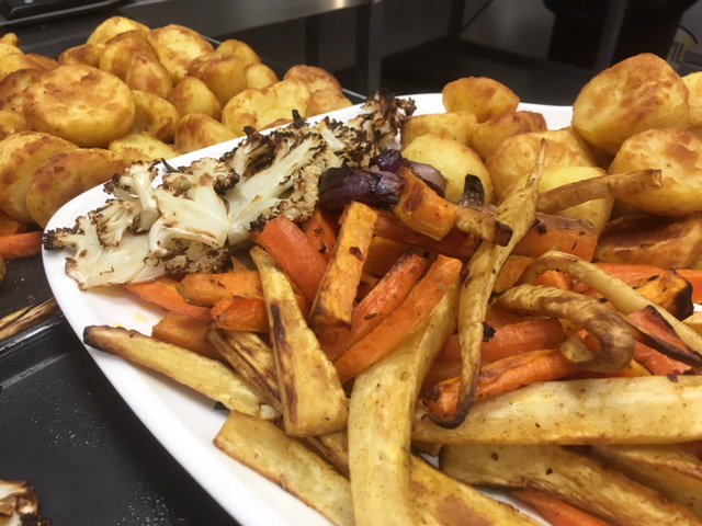 ComaxUK's tweet photo. Thank you to everyone who came along to our @RATIONAL_AG Christmas CookLive event on Friday, it certainly put us in the festive mood! Thank you Dave for a fab demo as always #Christmas #CookLive #ChristmasDinner #RationalOvens #ComaxUK https://t.co/cmzkf4APzY