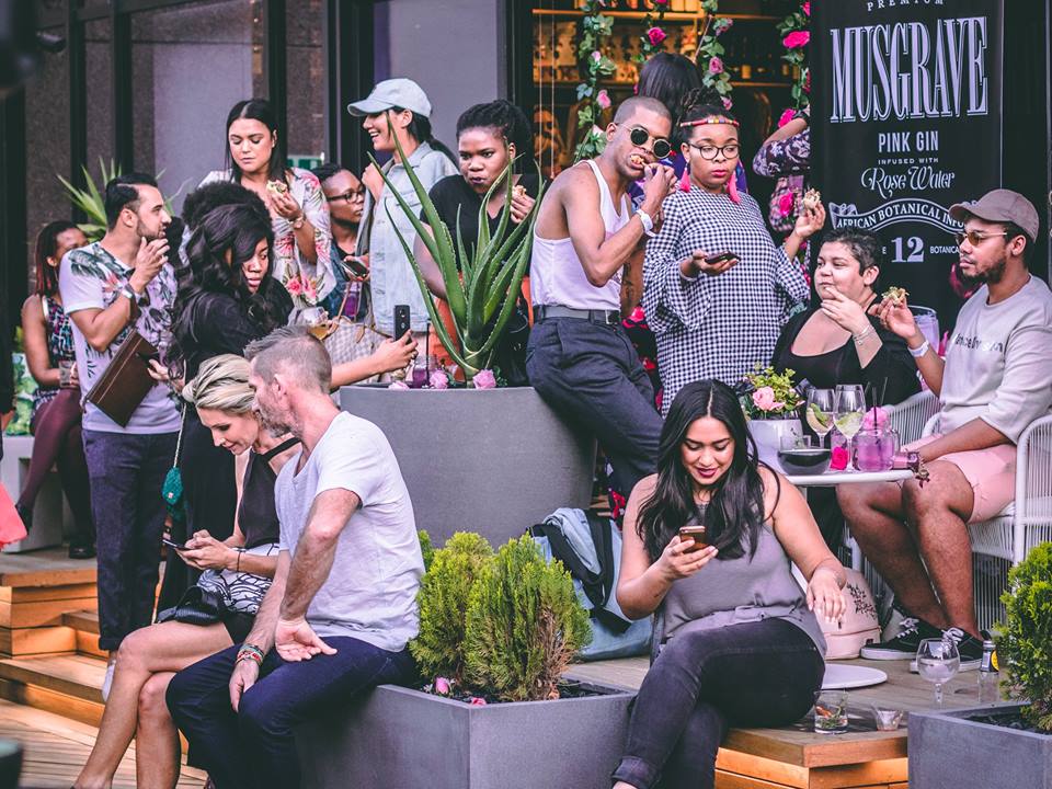SABreakingNews's tweet image. If you and your friends are looking for a good vibe and great people under the beauty of the Cape Town sun, then you better check out Musgrave Gin Pink Summer Soirées @MusgraveGin #Summer #KeDezembaBoss goo.gl/3SPrL6