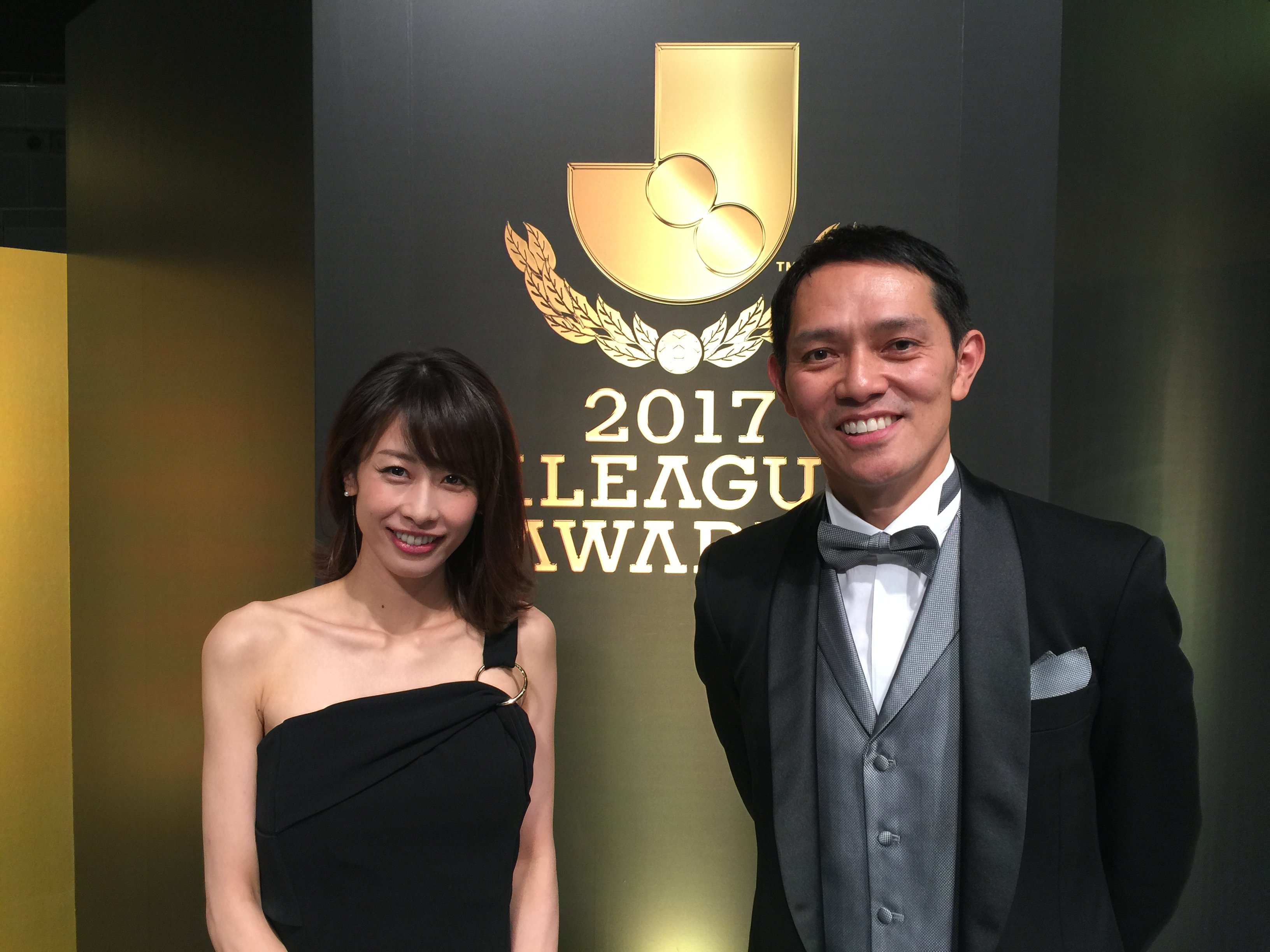 Twitter এ フットメディア 17 Jリーグアウォーズ 司会コンビで記念撮影 思い出に残るイベントになりました 関係者の皆さん ありがとうございました 西岡 T Co Eihrfq1es6 ট ইট র