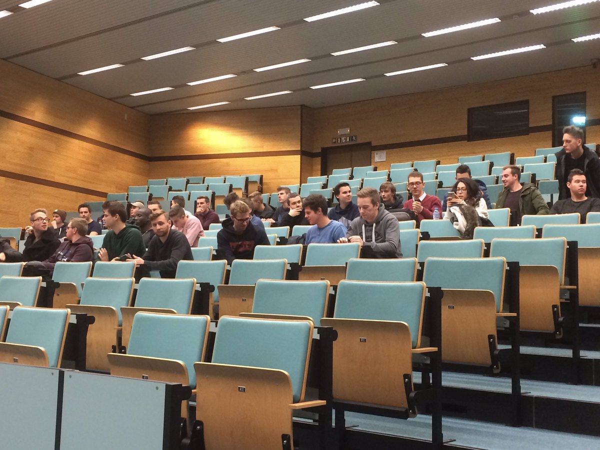 alen_peter's tweet photo. Gastles van partnerbedrijf #futech #iLumen over de zonnewagen in Australië die ze zelf bouwden toen zij #student waren. #thomasmore #weareenergietechnologie #wearegeel https://t.co/0drBIfqYsW